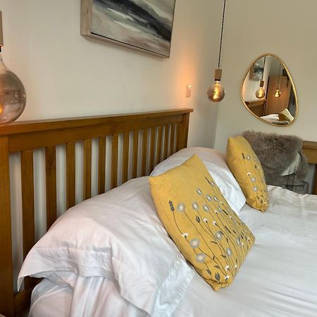 The Coop Apartment Holsworthy Bagian luar foto